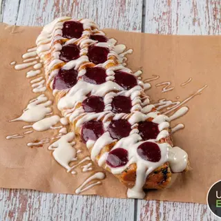 2x1WAFFLE CHOCOLATE BRANCO E FRUTOS VERMELHOS