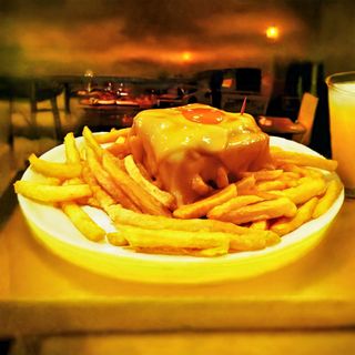 Francesinha c/ Ovo
