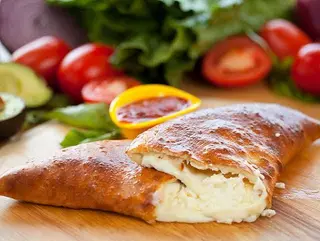 Calzone 4 Fromage