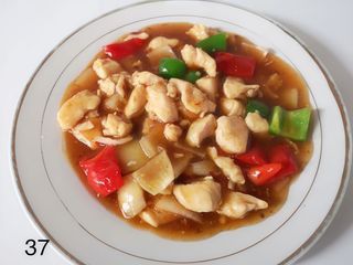 37. Pollo in salsa Piccante