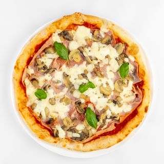 Pizza prosciutto e Funghi