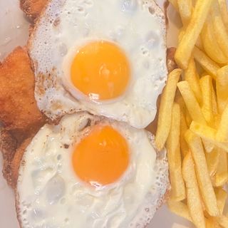 Milanesa a caballo  Ternera