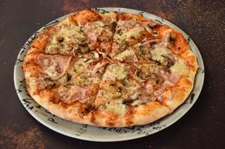 Pizza Capricciosa