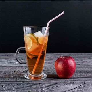 Succo di mela fresco