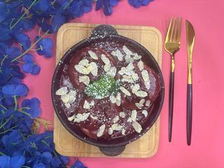 Сирники у вершково-вишневому соусі