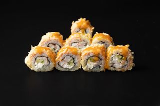 Фірмовий гарячий рол КІОКУ в клярі (350гр)