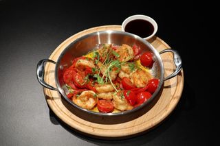 Смажені тигрові креветки