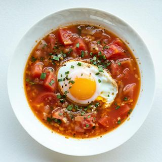 Zuppa di pomodoro e uova