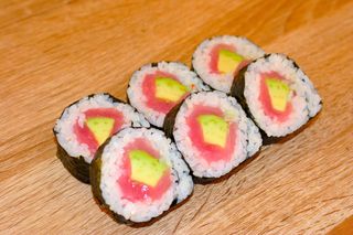 Суши Футомаки тон  (6бр-150г)