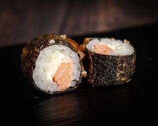 Crispy Maki Salmón Y Philadelphia (8 pzs.)