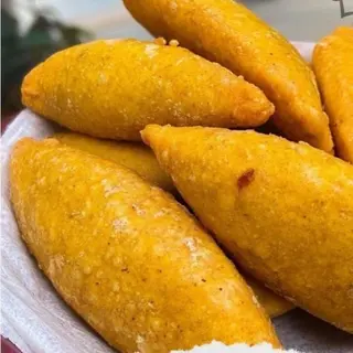 Empanada De Maíz Con Pollo (4 Uds.)