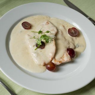 Piept de pui cu sos gorgonzola