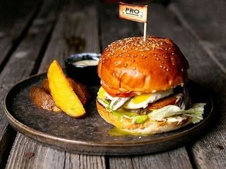 MEGA Burger + картопля фрі + кола
