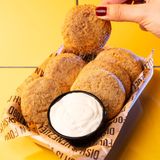 Arepitas de Chicharrón con nata