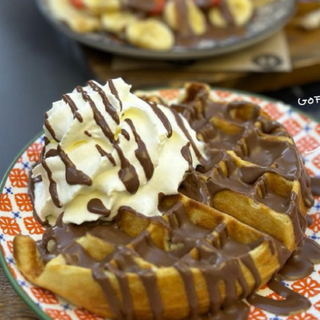 gofre  + 1 salsa + nata