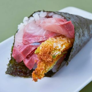 Temaki robalo yuzu