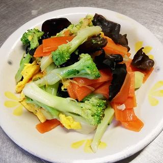 Verdure miste saltati