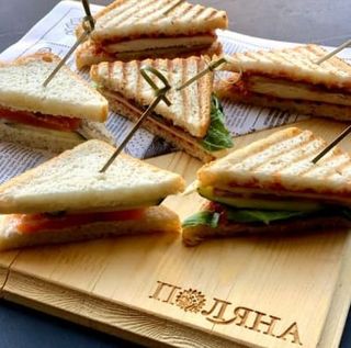 Сэндвич с ветчиной