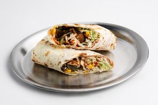 Szaszłyk z kurczaka w lawaszuі