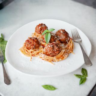 Детская паста с митболами