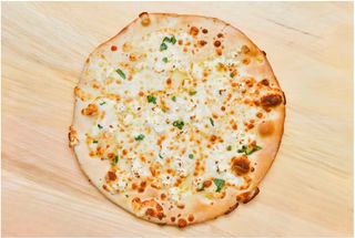 Пърленка с кашкавал и сирене (190г)