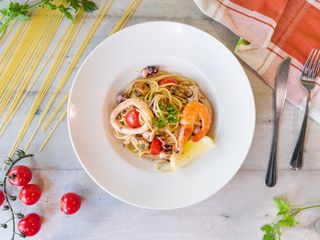 Спагети с морски дарове