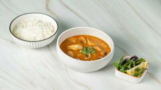 ტომ იამი ქათმით  ბრინჯი