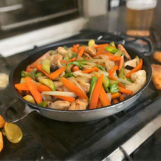 73.Pollo Con Verduras