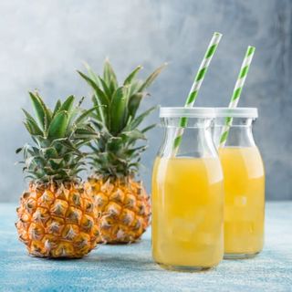 Zumo Piña
