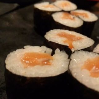 64. Maki Salmón (4 uds.)