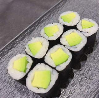 Maki De Aguacate (8 Uds.)