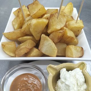 Patates braves / Patatas bravas