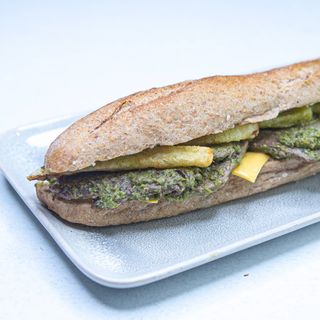 L INIMITABLE EN SANDWICH. 