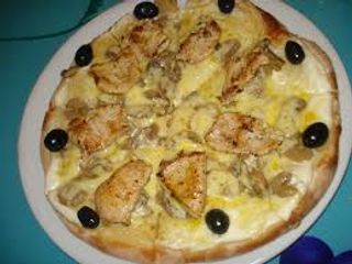 Pizza Moyenne Escalope Fromage