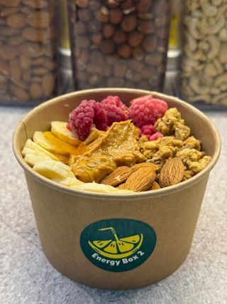 Malina, borovnica, banana, lješnik, baden, protein granola