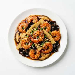 Gamberetti con funghi e bambu