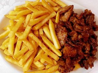 50. Ternera Con Patatas Fritas