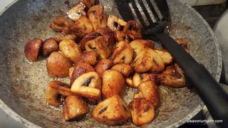 Ciuperci trase la tigaie cu usturoi 200g