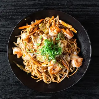 Yakisoa con Gambas