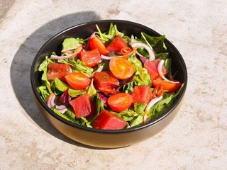 Салат з тунцем (210g)
