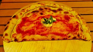 პიცა კალცონე