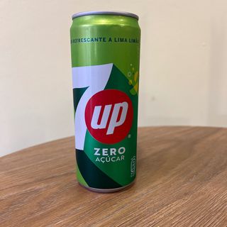 7Up Lata 330ml