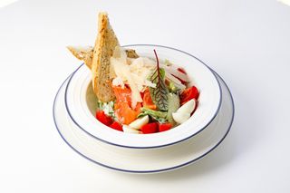 Салат Цезар з лососем (300г)