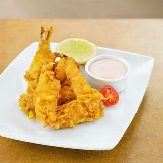 Хрупкави пилешки филенца с чеснов сос-250гр.