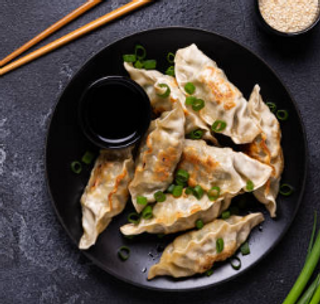 18. Gyozas De Pollo (6 Uds.)