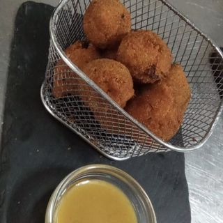 Bolinhas de Alheira