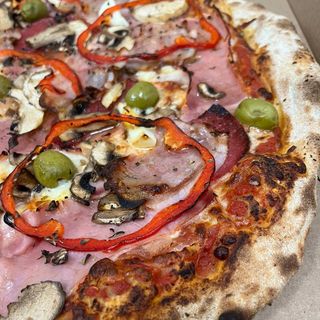 Pizza Completa Pequeña