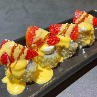 Hosomaki De Fresa Frito (6 Uds.)