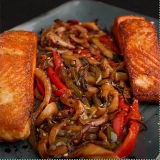 Taco De Salmón Fresco Con Verdura Hervida