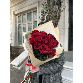 წითელი ვარდები 15 ცალი